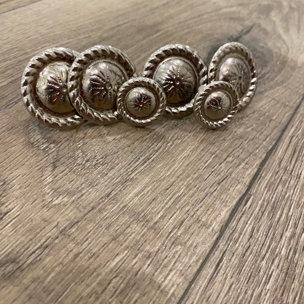 New saddle Concho Set